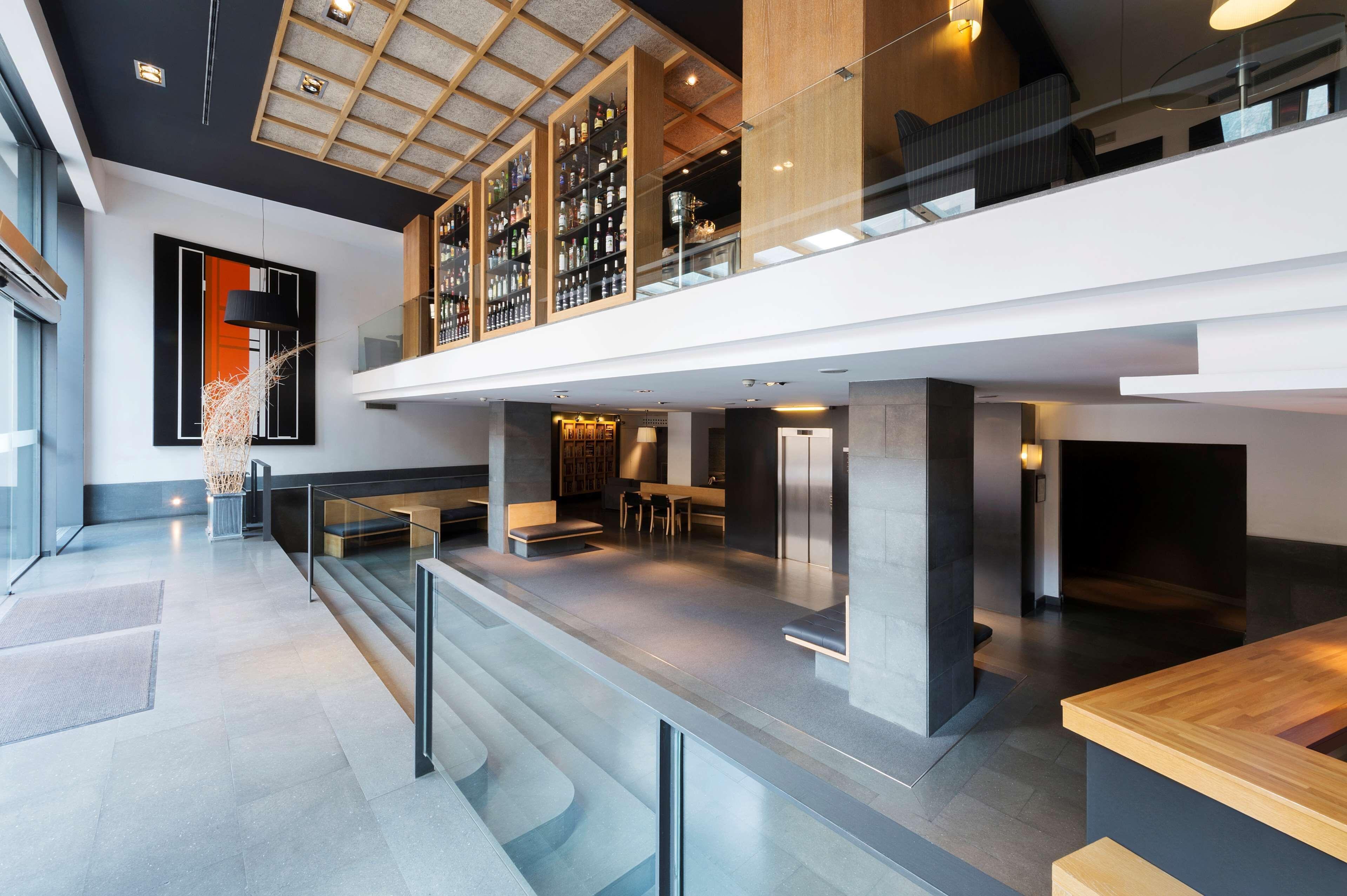 6 Romantic Hotels in Eixample Worth Booking for Two