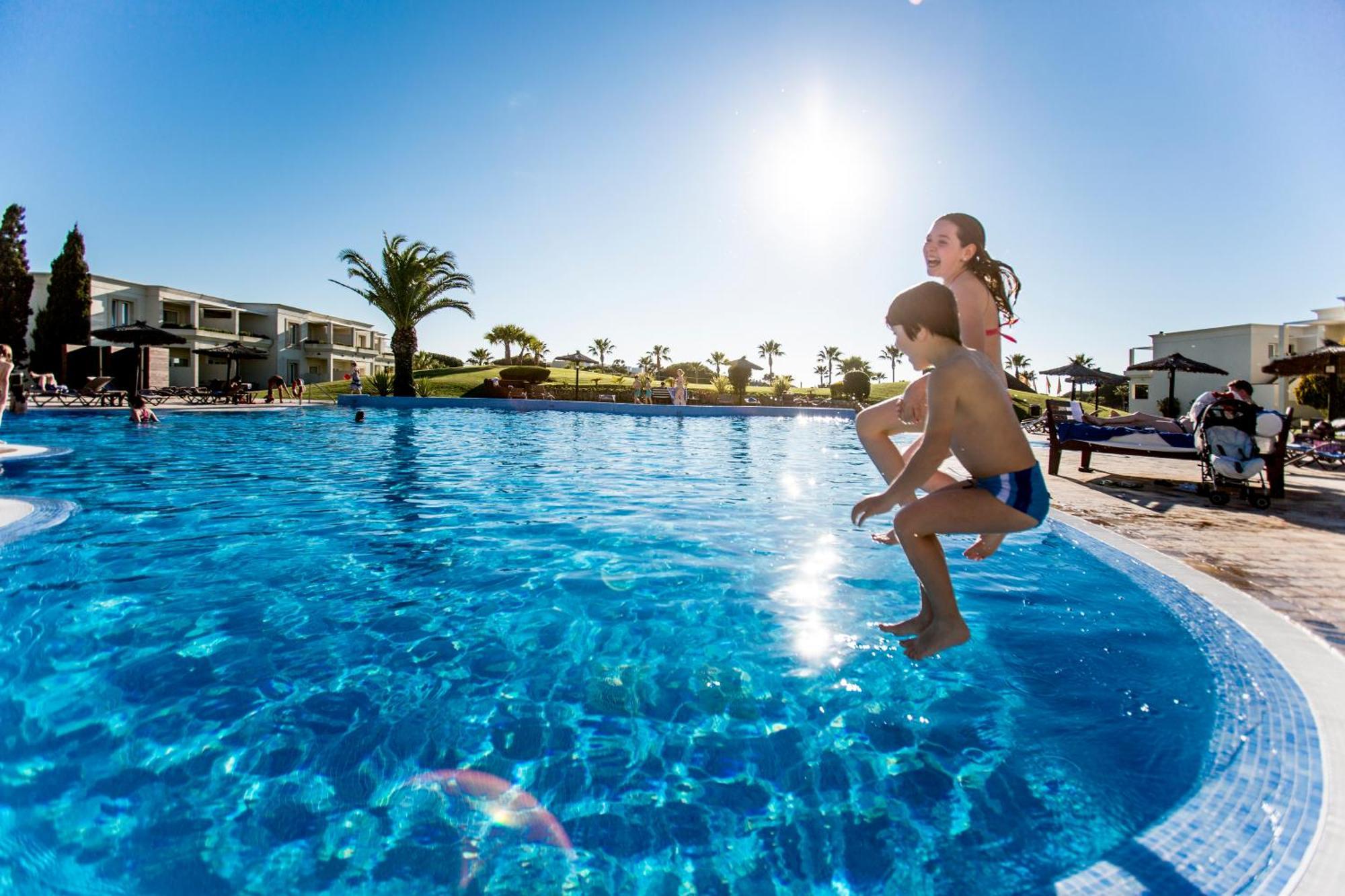 2 Four-Star Hotels in Novo Sancti Petri That Deliver on the Beach Promise