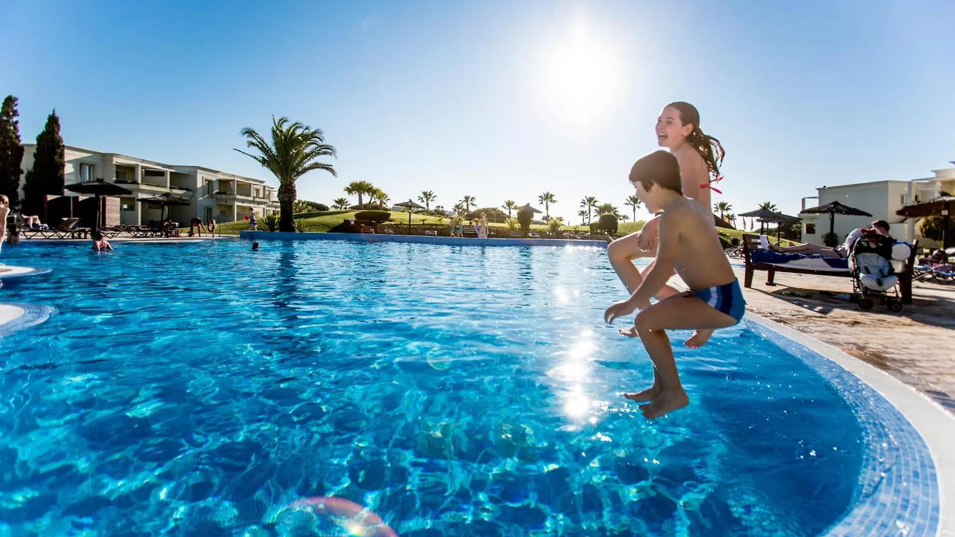 2 Four-Star Hotels in Novo Sancti Petri That Deliver on the Beach Promise