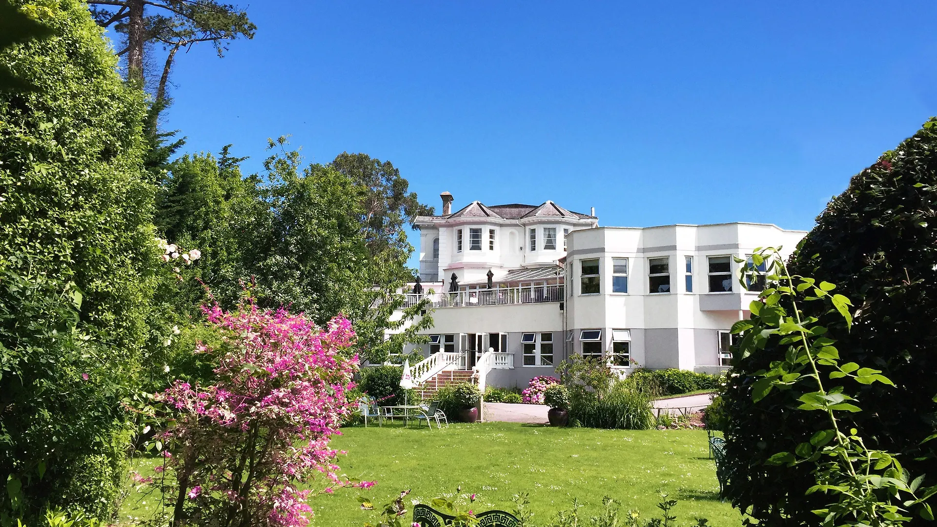 15 Central Hotels Near Berry Head That Deliver on Location