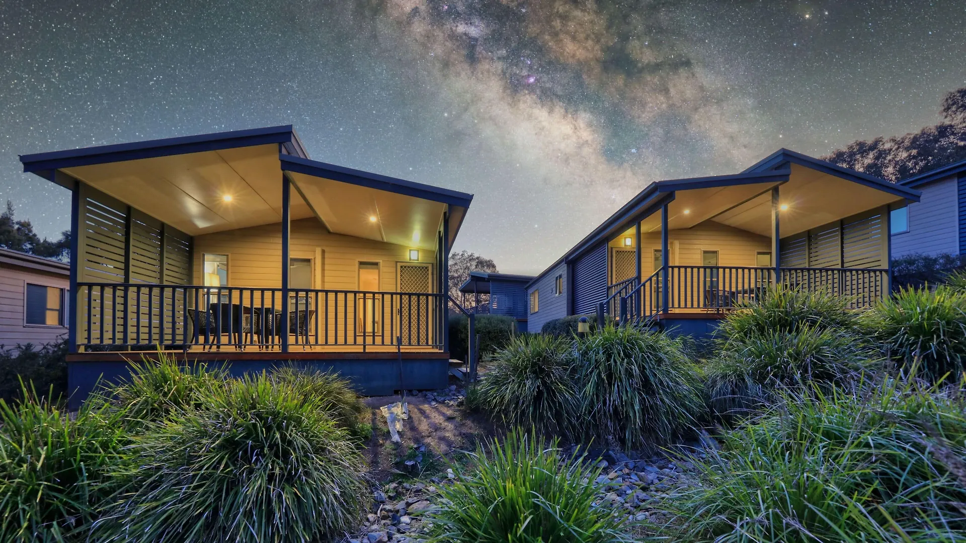 4 Family Hotels Close to Jerrabomberra Wetlands Ranked