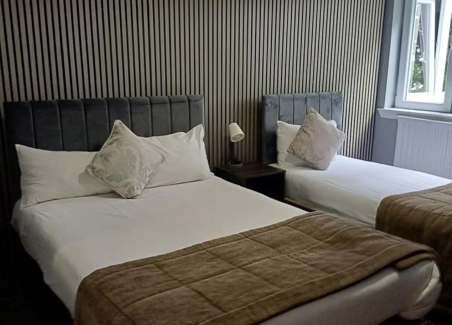 4 Family Hotels Near Tollcross Park Worth Booking