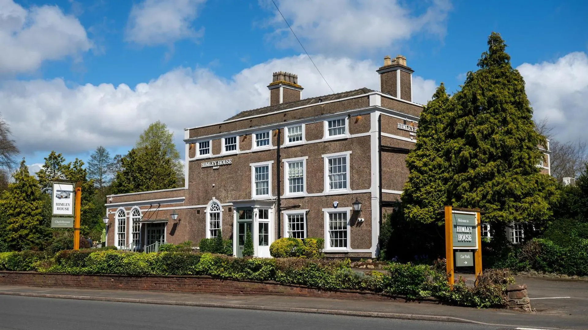 Where to Stay Near Bilston Craft Gallery: 4 Top Design Hotels