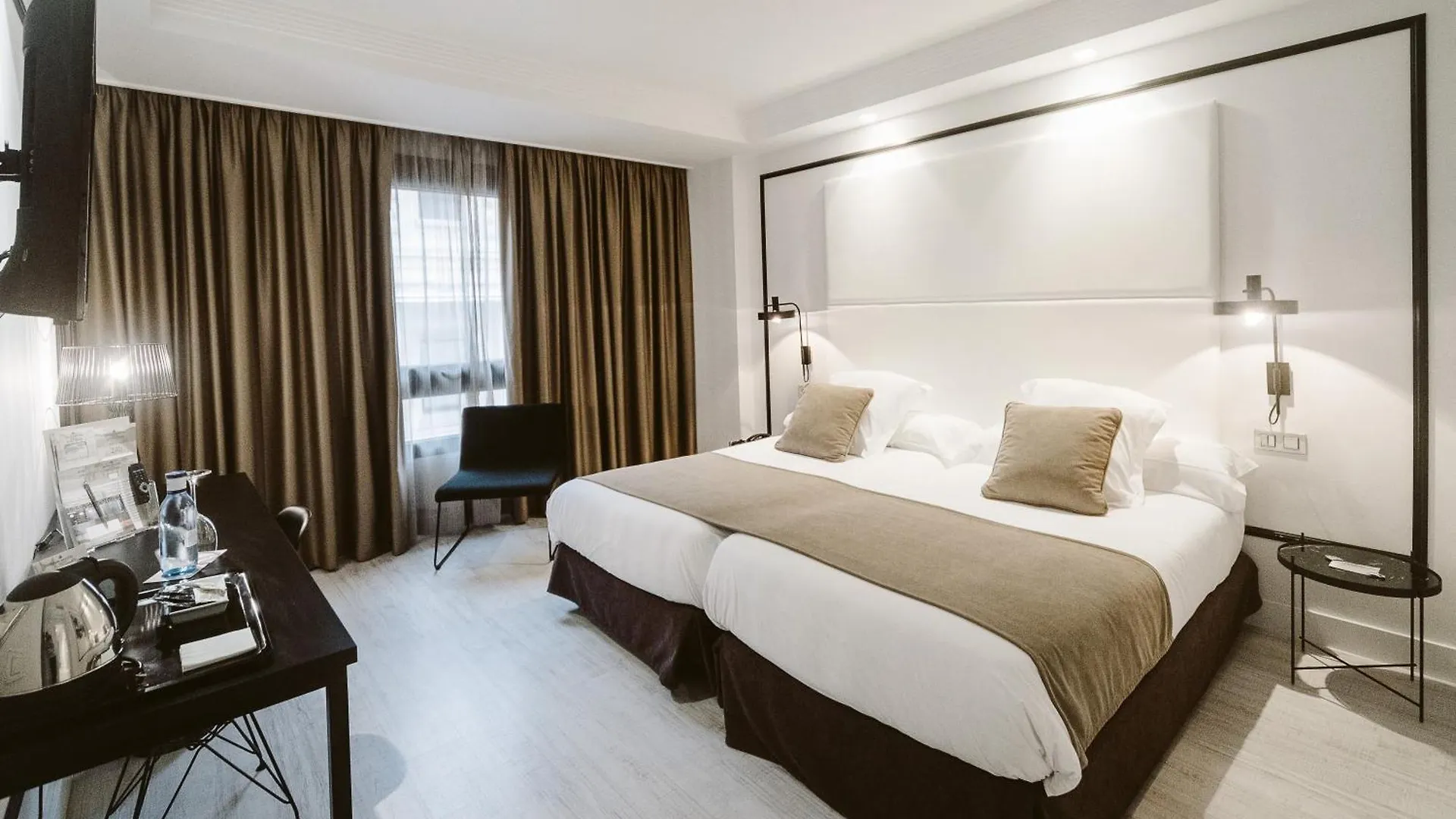 Staying In Bilbao City Centre: 5 Romantic Hotels Compared