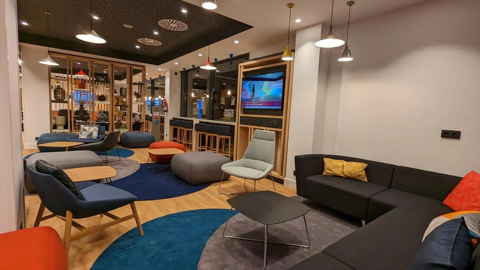 4 Exceptional Design Hotels Close to Museo de Reproducciones Artísticas