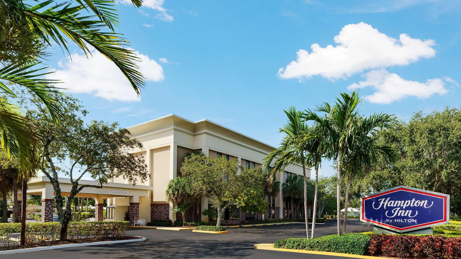 15 Smart Airport Hotels Near Coral Ridge Mall Worth Booking