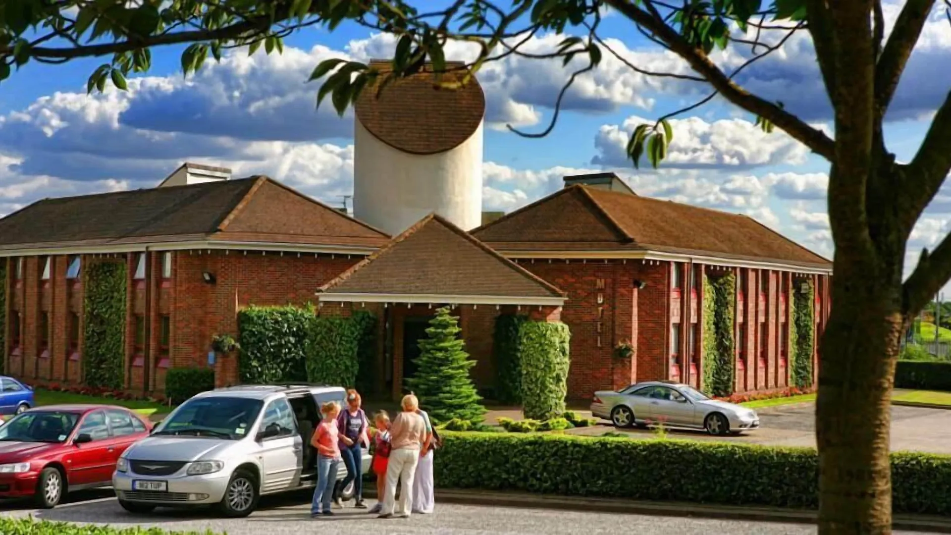 4 Top-Rated 4-Star Hotels Close to Silver Sounds Lincoln