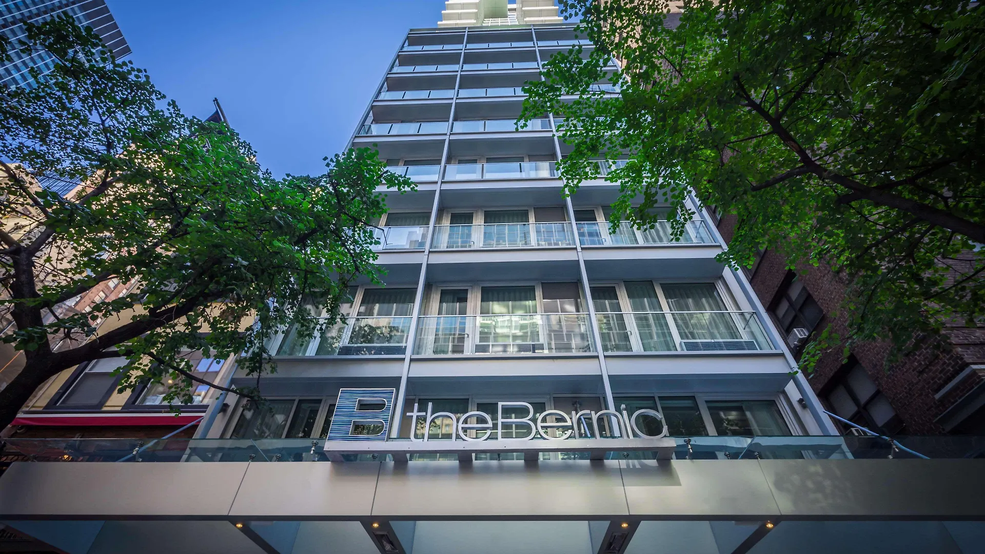Staying In Midtown East: 4 Romantic Hotels Compared