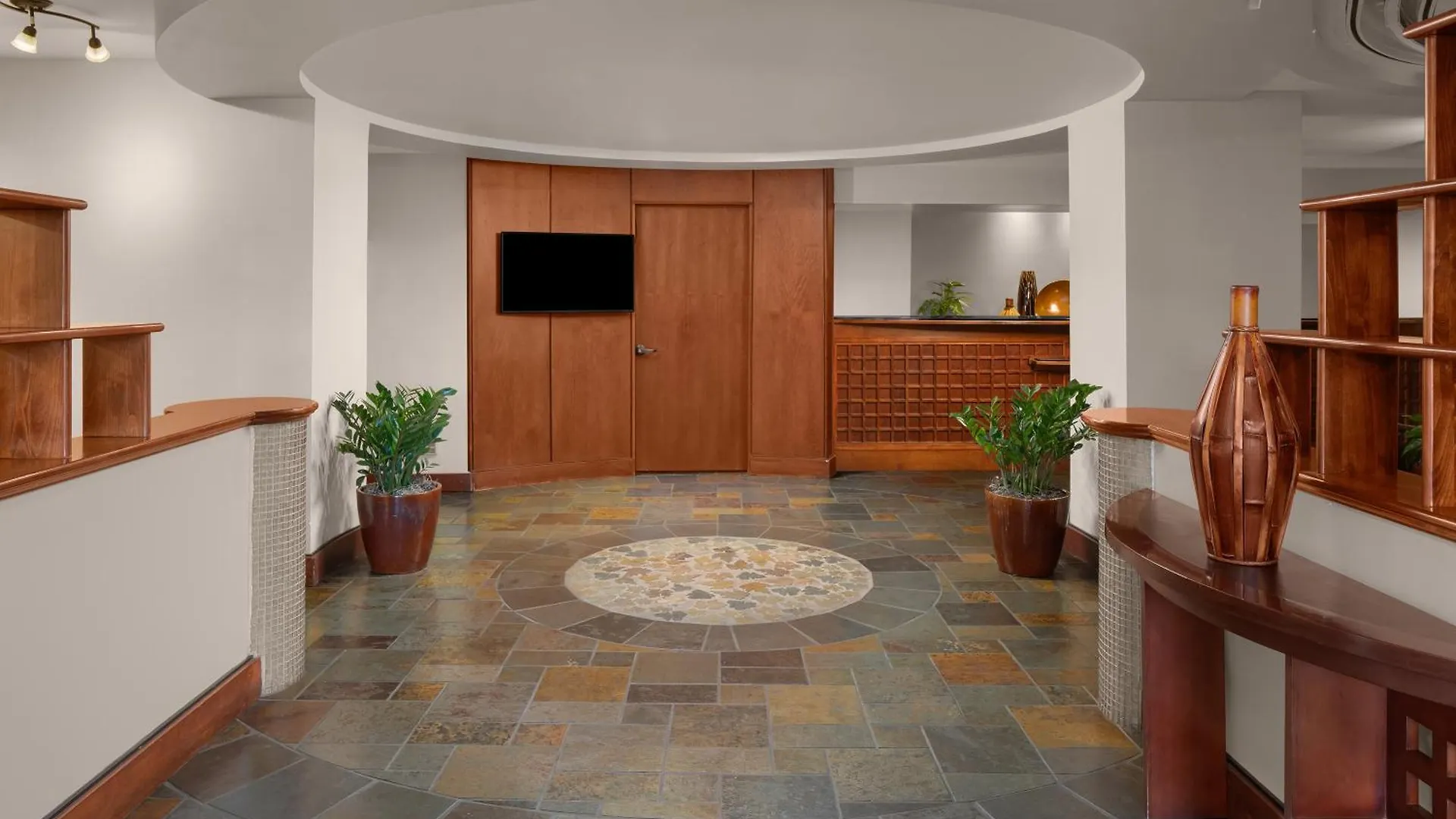5 Top 3-Star Hotels Near Crossroads Center Park for Smart Stays