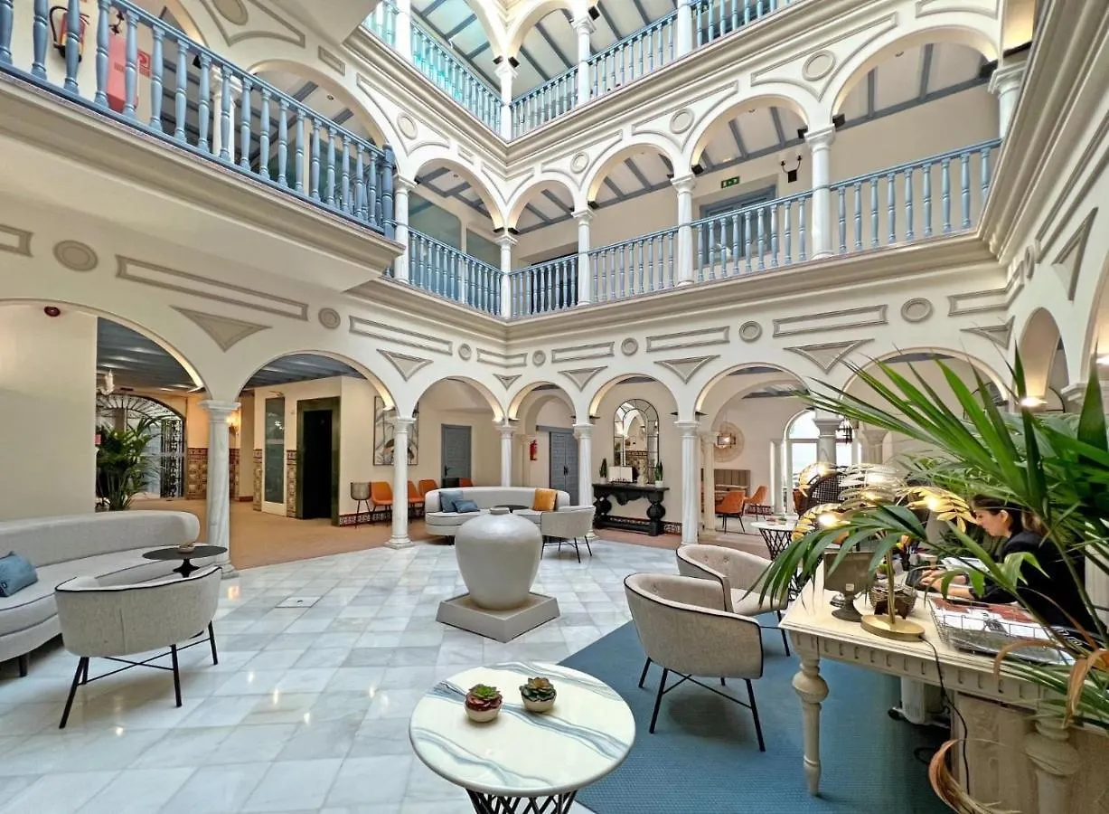 4 Resort-Style Hotels in Seville's Old Town Worth Booking