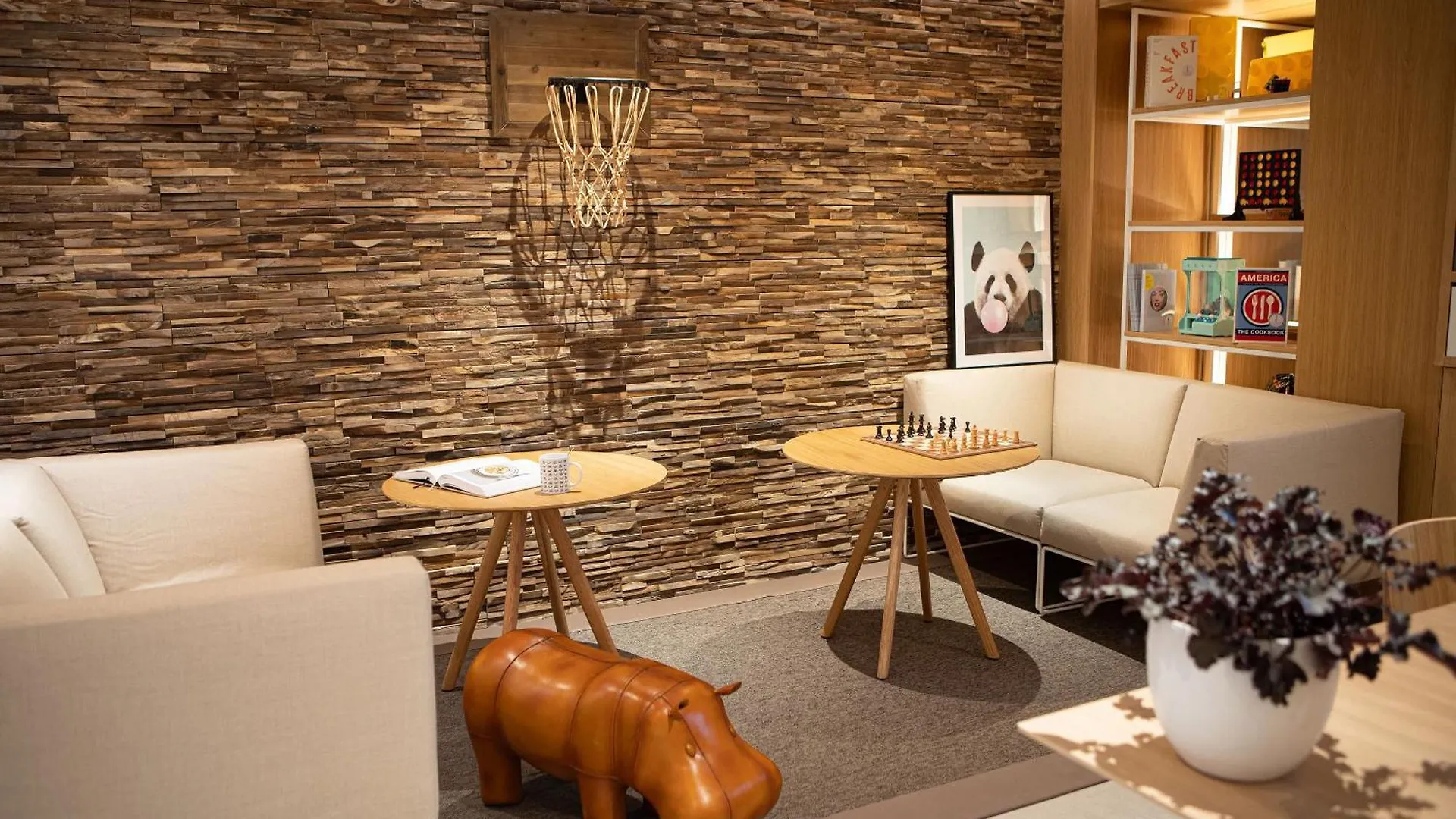Staying In Zaragoza Old Town: 4 Four-Star Hotels Compared