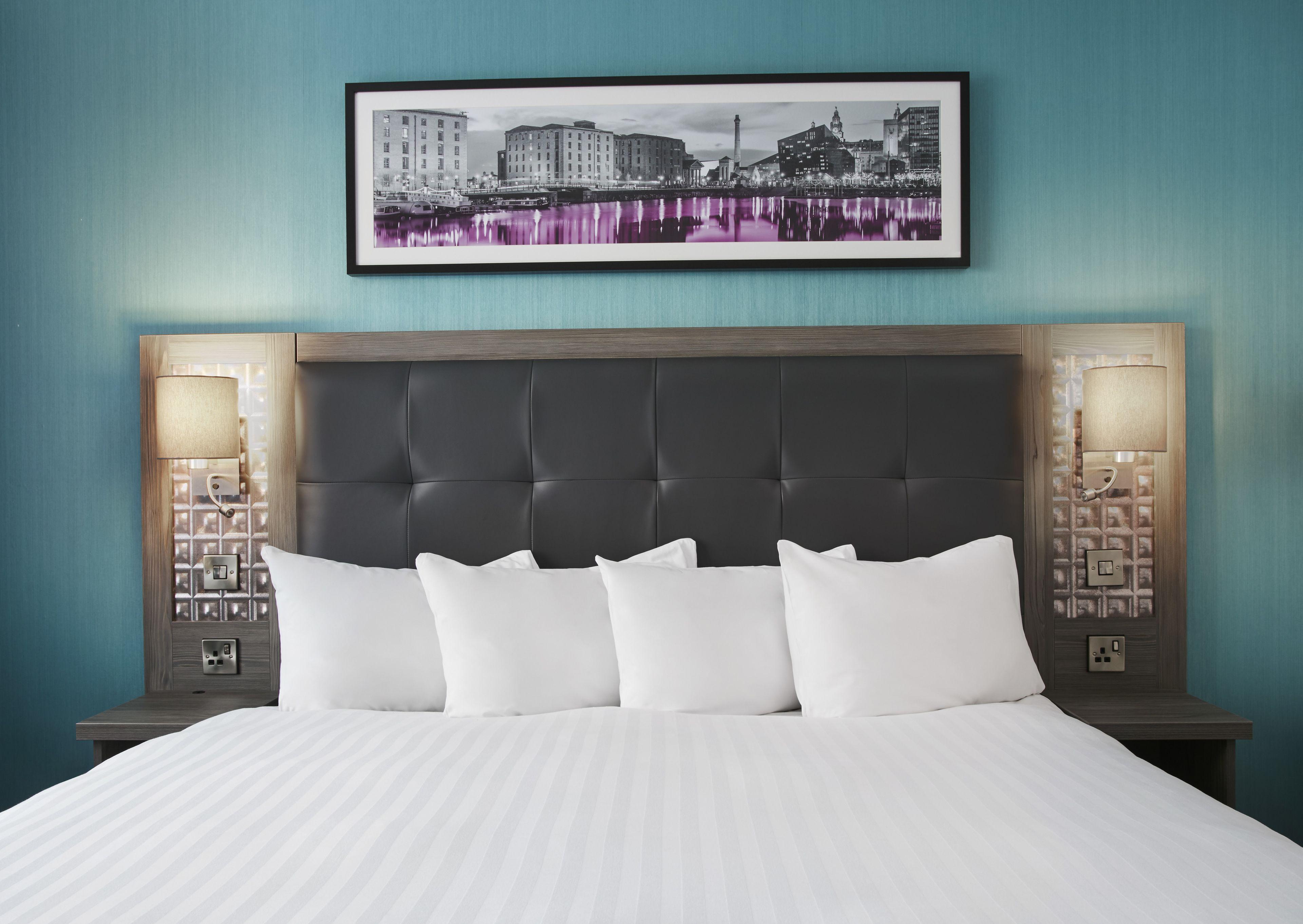 Staying In Liverpool City Centre: 7 Resort Hotels Compared