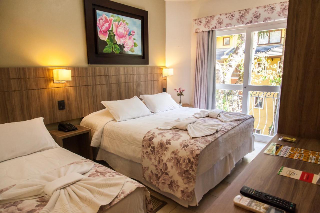 Near Hollywood Dream Cars: 6 Central Gramado Hotels Compared