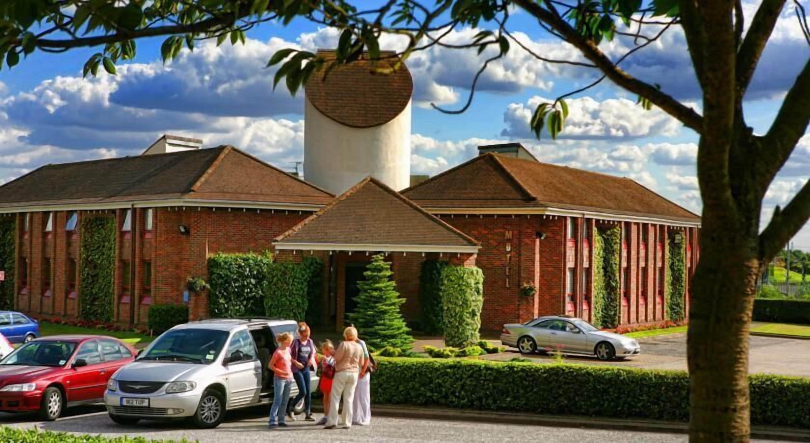 4 Top-Rated 4-Star Hotels Close to Silver Sounds Lincoln