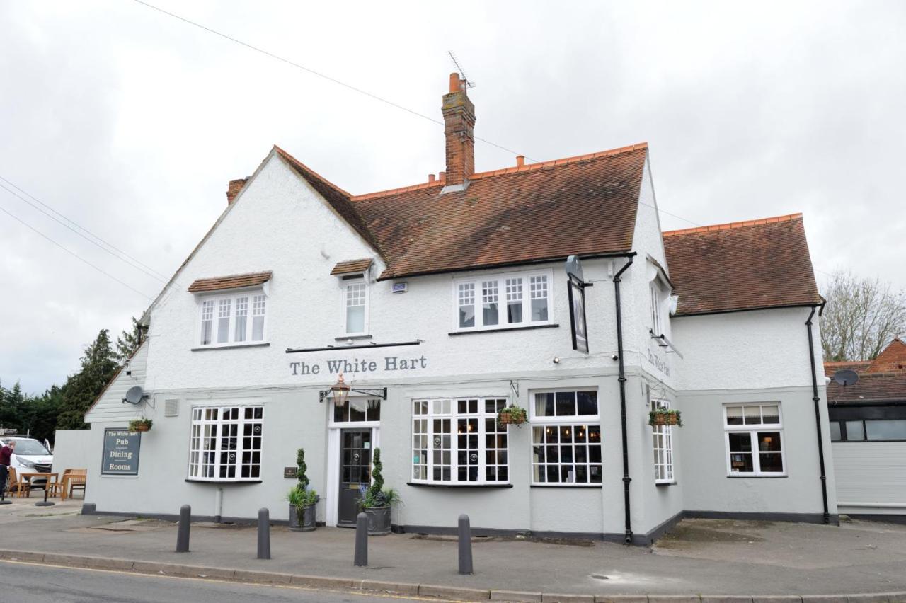 Where to Stay Near Wycombe Heights Golf Club: 4 Best Hotels for Couples