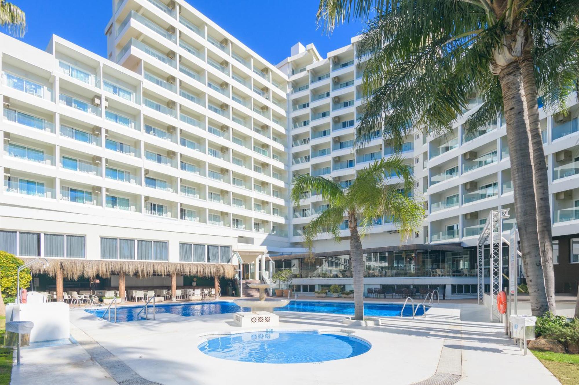 Where to Stay for Golf in Bajondillo: 7 Top Hotels
