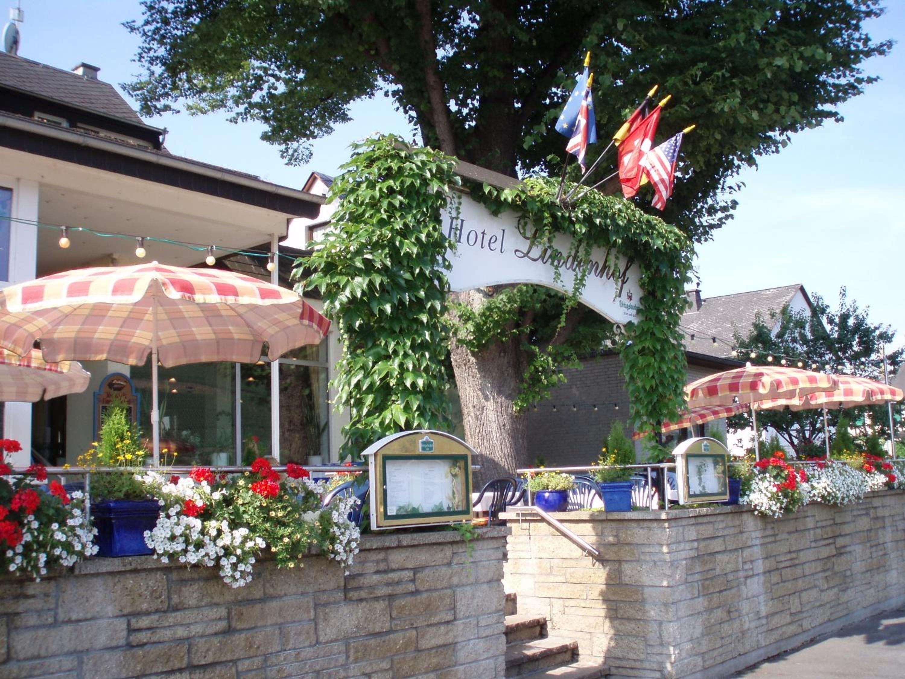 Staying in Rhine with Kids: 15 Family Hotels Compared
