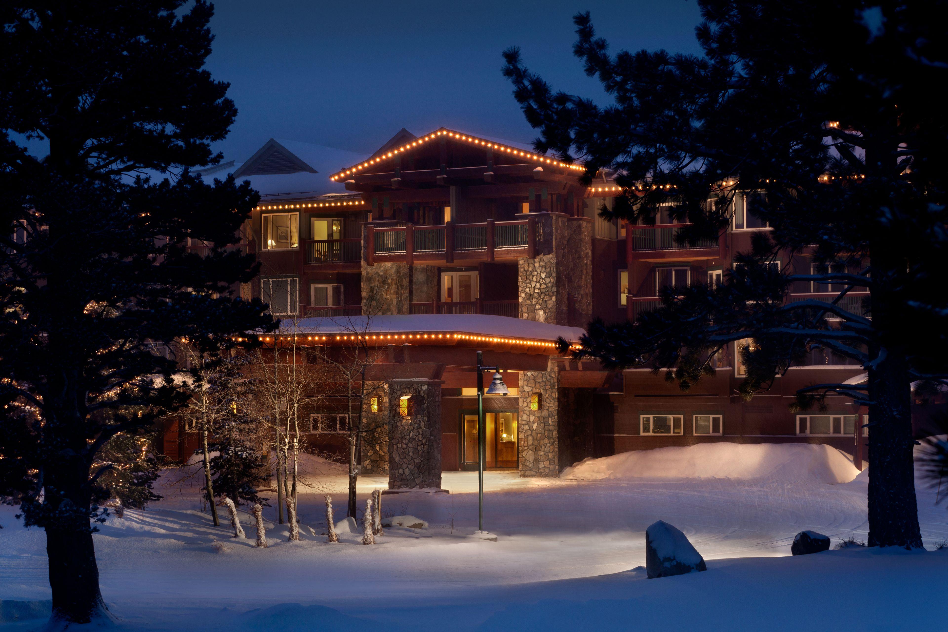 6 Top-Rated Resorts Close to Chair 7: Mammoth Mountain
