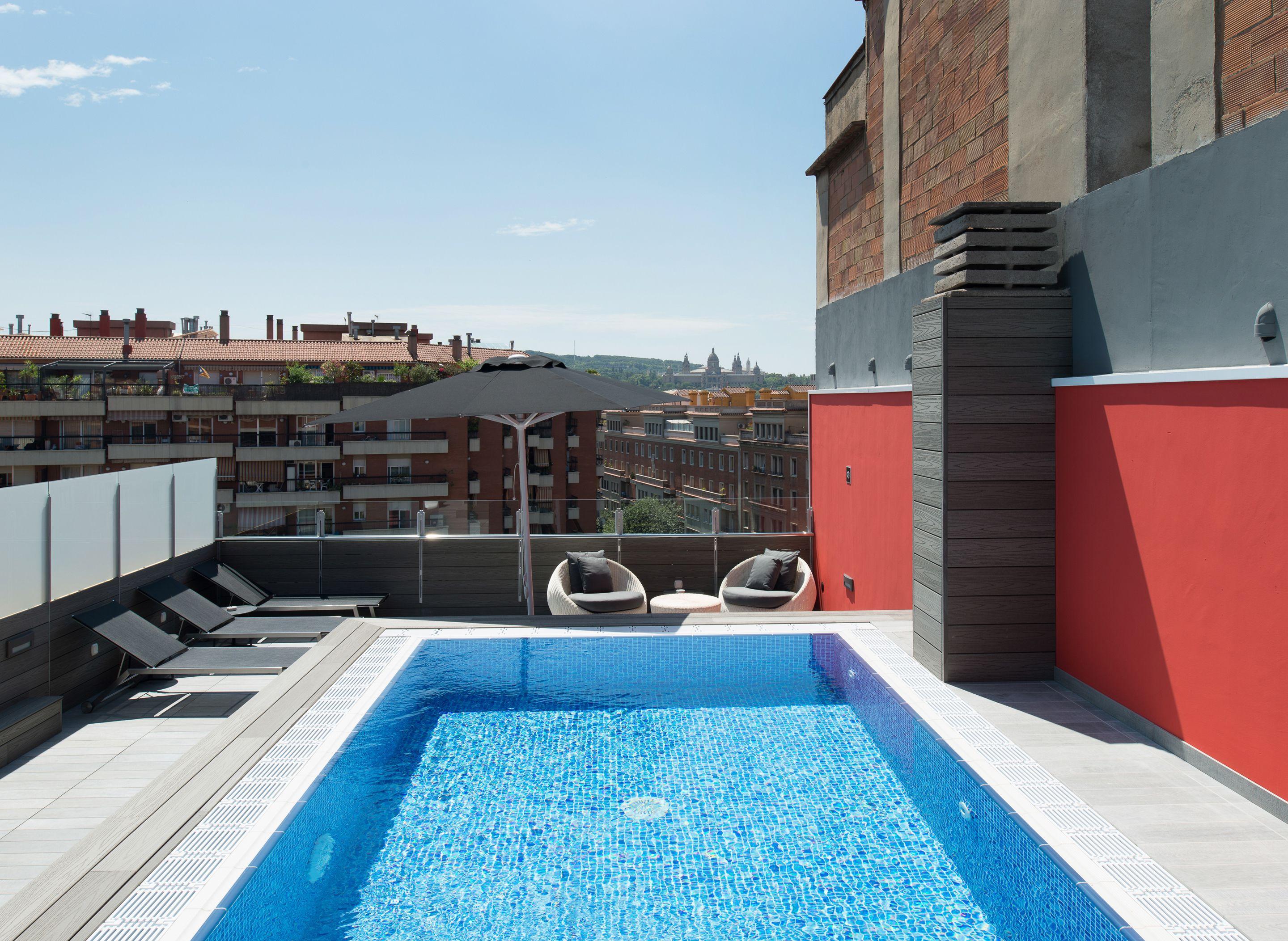 Staying in Eixample: 6 Catalonia Hotels Compared