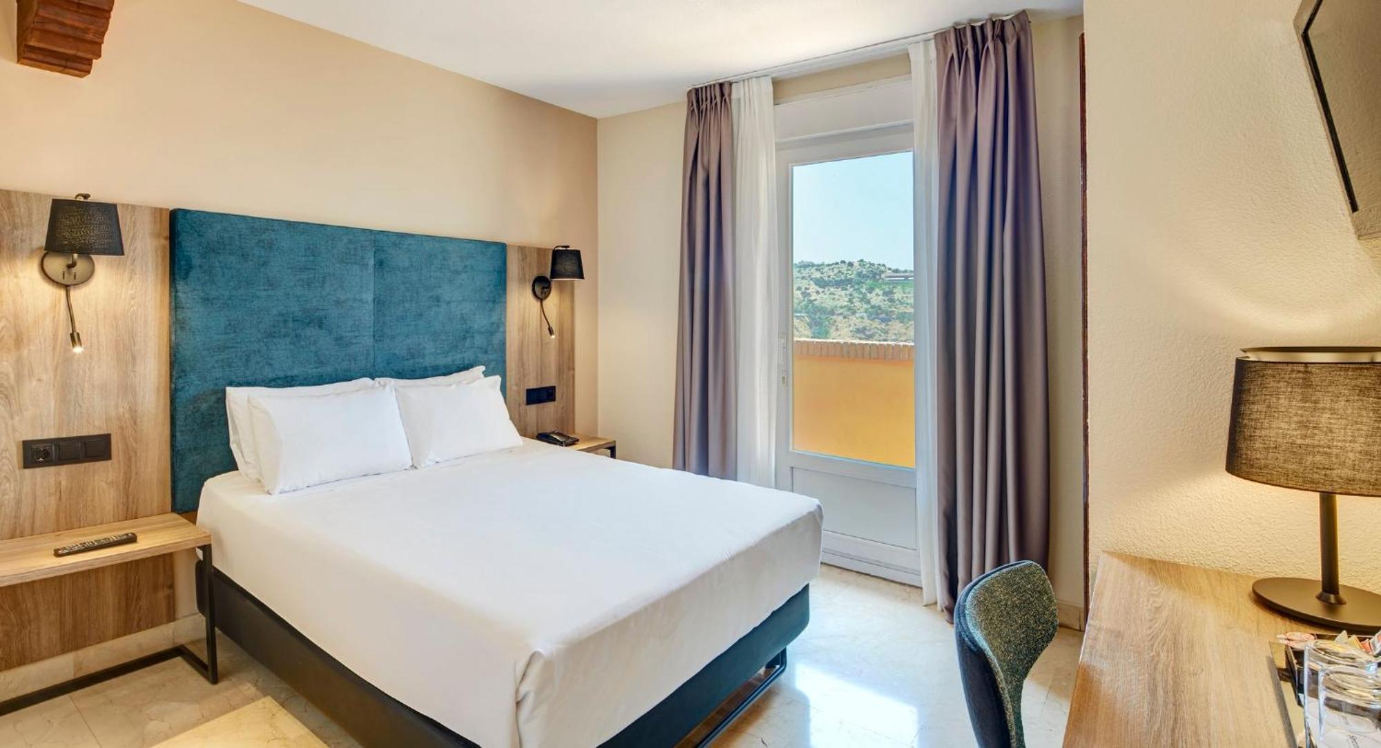 Where to Stay Near Cristo de la Luz: 4 Romantic Toledo Hotels